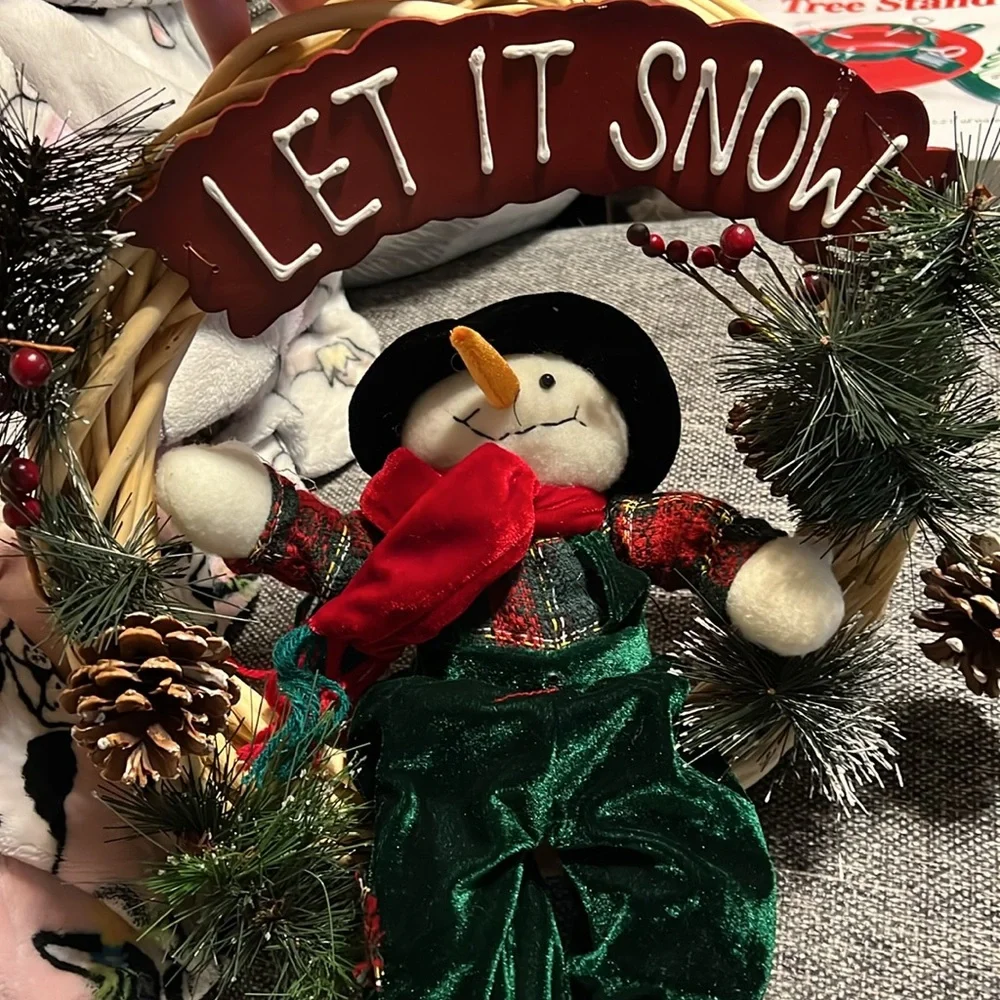 “Let It Snow” Wreath